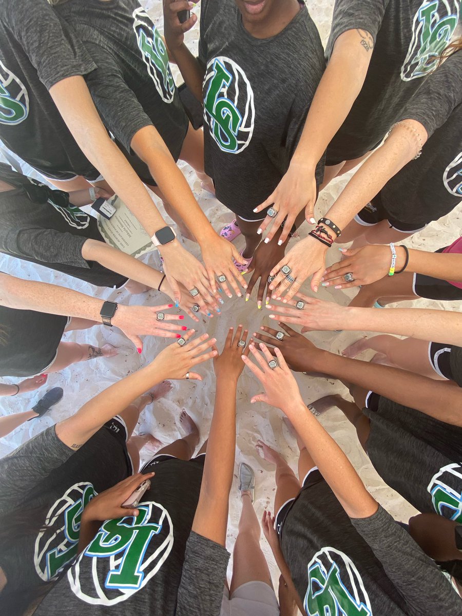 LakehawkVB's tweet photo. 2💍21 Gulf District Champions
#lakehawknation #headedtothetop #mindovermatter #lakehawkvolleyball https://t.co/7uBnAxPR80