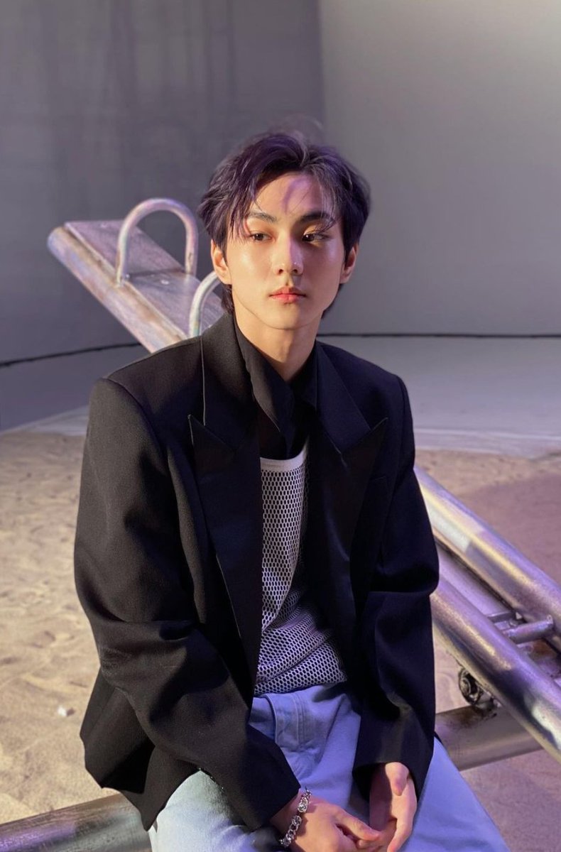 alexisisig's tweet image. ⠀
               Felix Alexis Batumbakal
        new account but not  new to rp.
                like &amp;amp; rt to be moots.

⠀