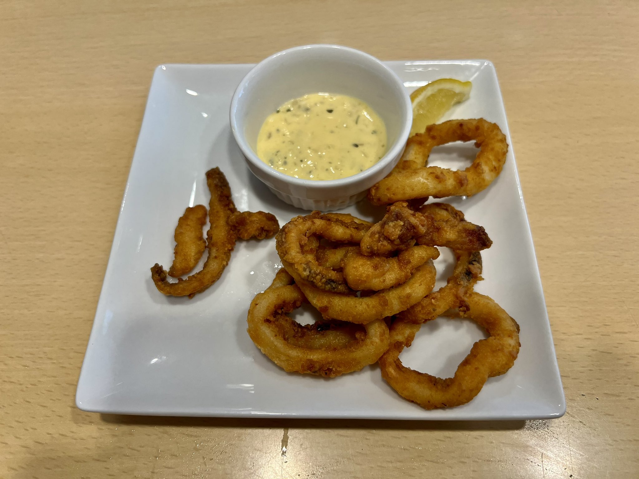 きっか ジョナサンでカラマリフリットを食べました カラマリフリットって何 と思ったらイカのフリット イカフライ だったのですね カラマリはイタリア語でイカという意味 カラマリフリット カラマリ イカ フライ イカフライ フリット
