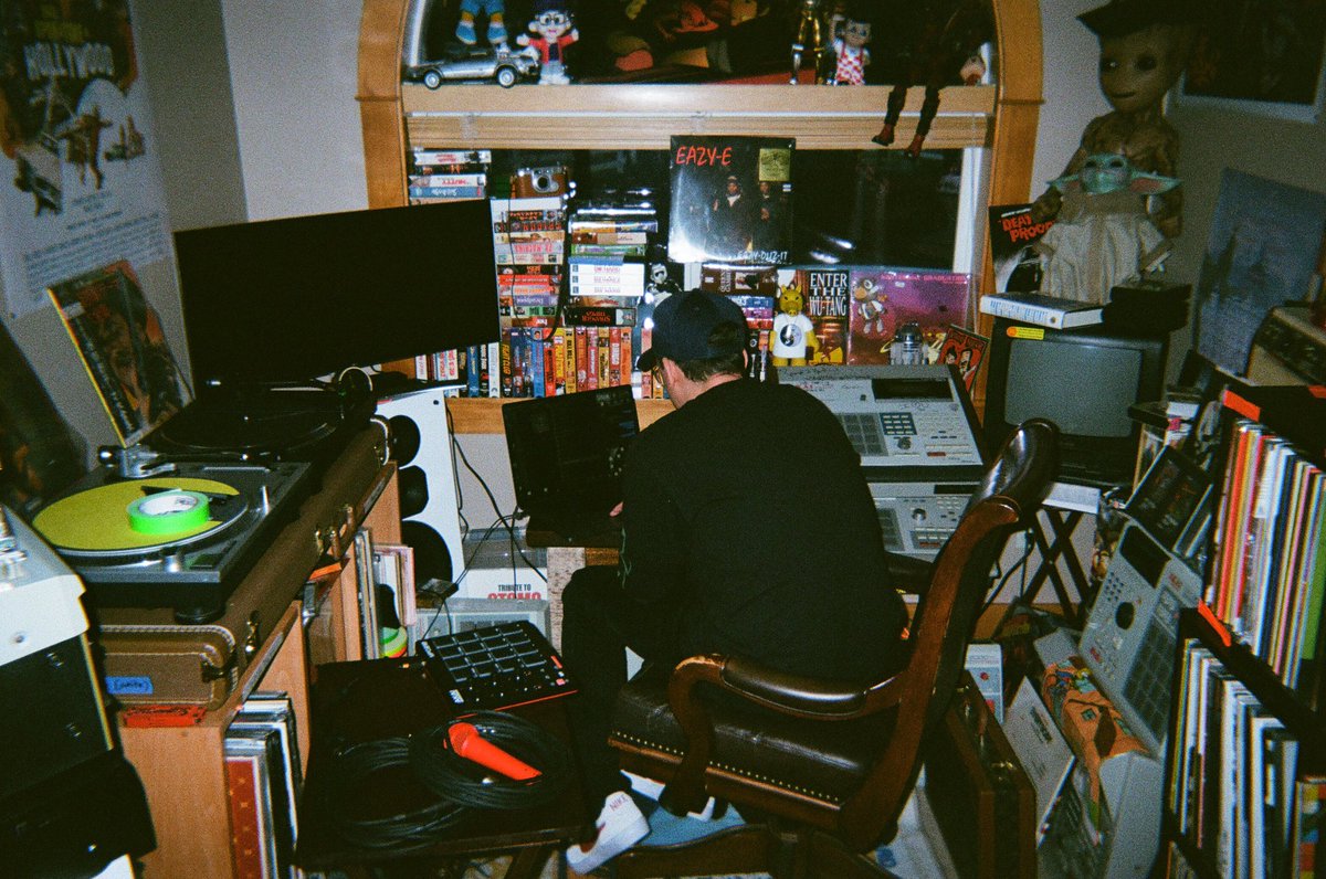 Logic301's tweet photo. Vinyl Days https://t.co/a9uTk4NuNw