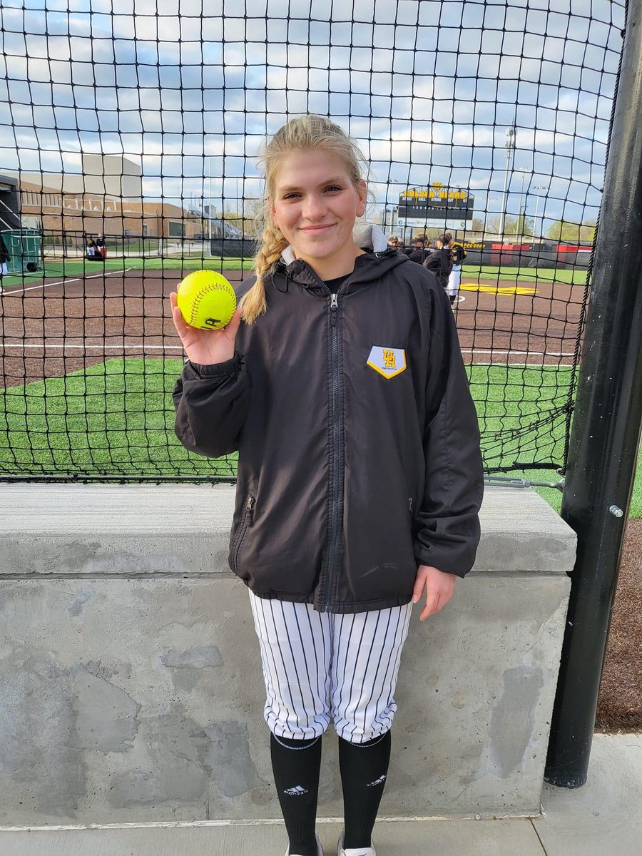 tparkerincbus's tweet photo. @UABearsSB It ain’t no jive Lasley has hit five! Great job @AyvaLasley https://t.co/8OhPma4GV9