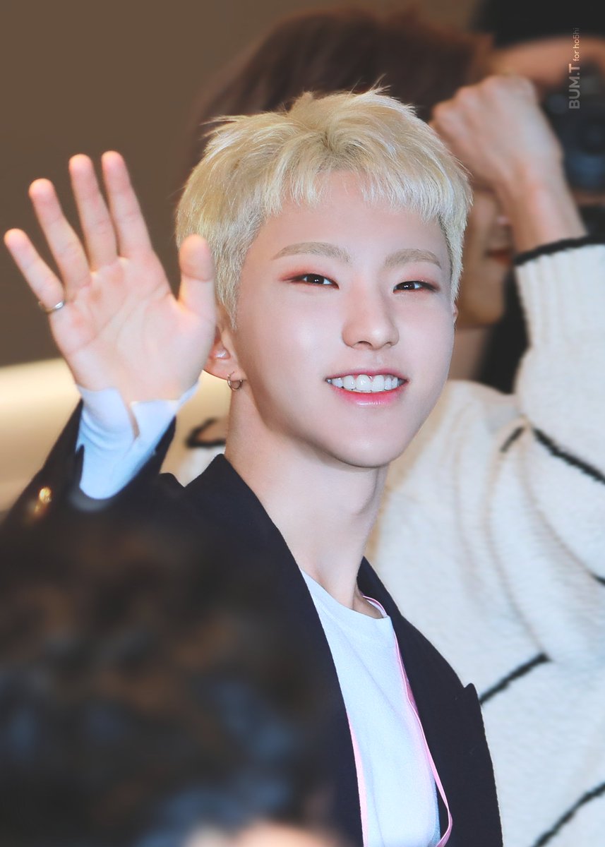 BUMT_ho5hi's tweet photo. 220426 디페스타 호시

🐹👋

#세븐틴   #SEVENTEEN   #호시 #순영 #HOSHI #ホシ https://t.co/O0QAXhGWhe