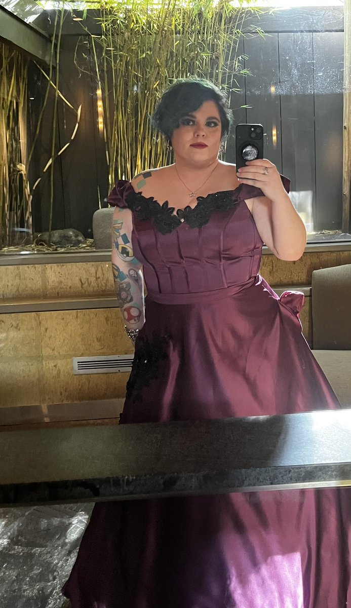 QBronac's tweet photo. Today is my 35th birthday and I celebrated in style! Dinner at Canlis in Seattle is cause for dressing to the 9’s! https://t.co/476qpT5KLu