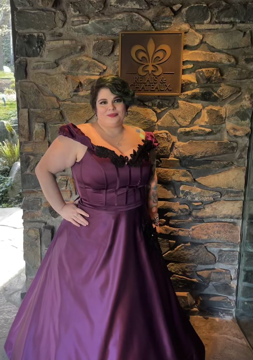 QBronac's tweet photo. Today is my 35th birthday and I celebrated in style! Dinner at Canlis in Seattle is cause for dressing to the 9’s! https://t.co/476qpT5KLu