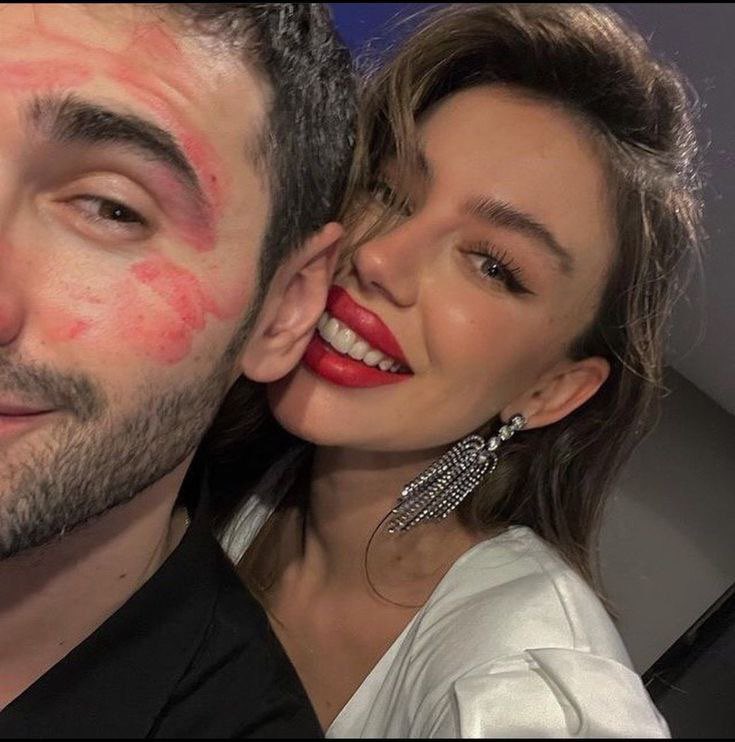 #امرأة مِثلك يقع بها المرء بكامل اِنتباهه .