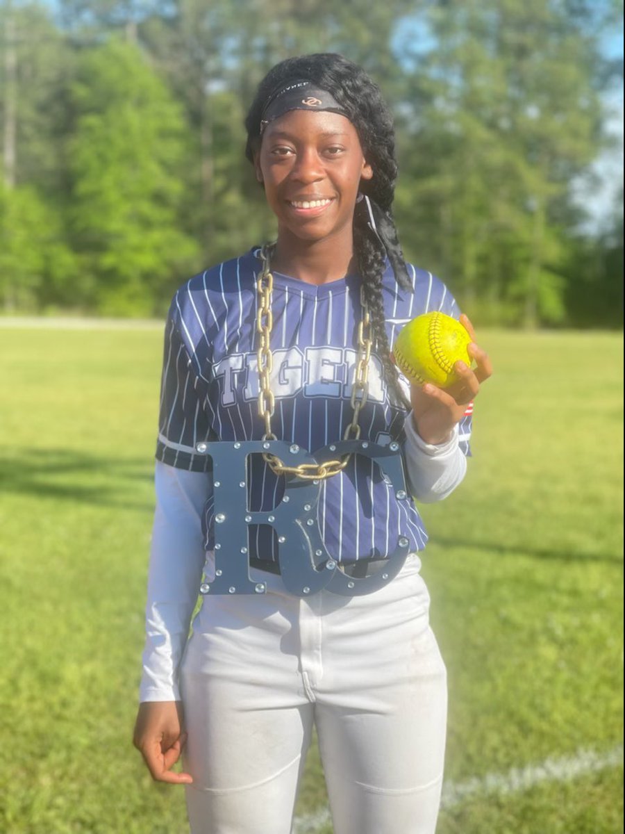 ChaluncieDenny's tweet photo. 🚨BOMB ALERTTT 🚨Hit my 1st high school homerun today!!!   #LETSGO #hardworkpaysoff #leftypower @AllySilva7 @coachangelbrown @SallieB34 @UWGSoftball  @AUMsballcoach  @KyleParmley https://t.co/WEYVdc1A0m
