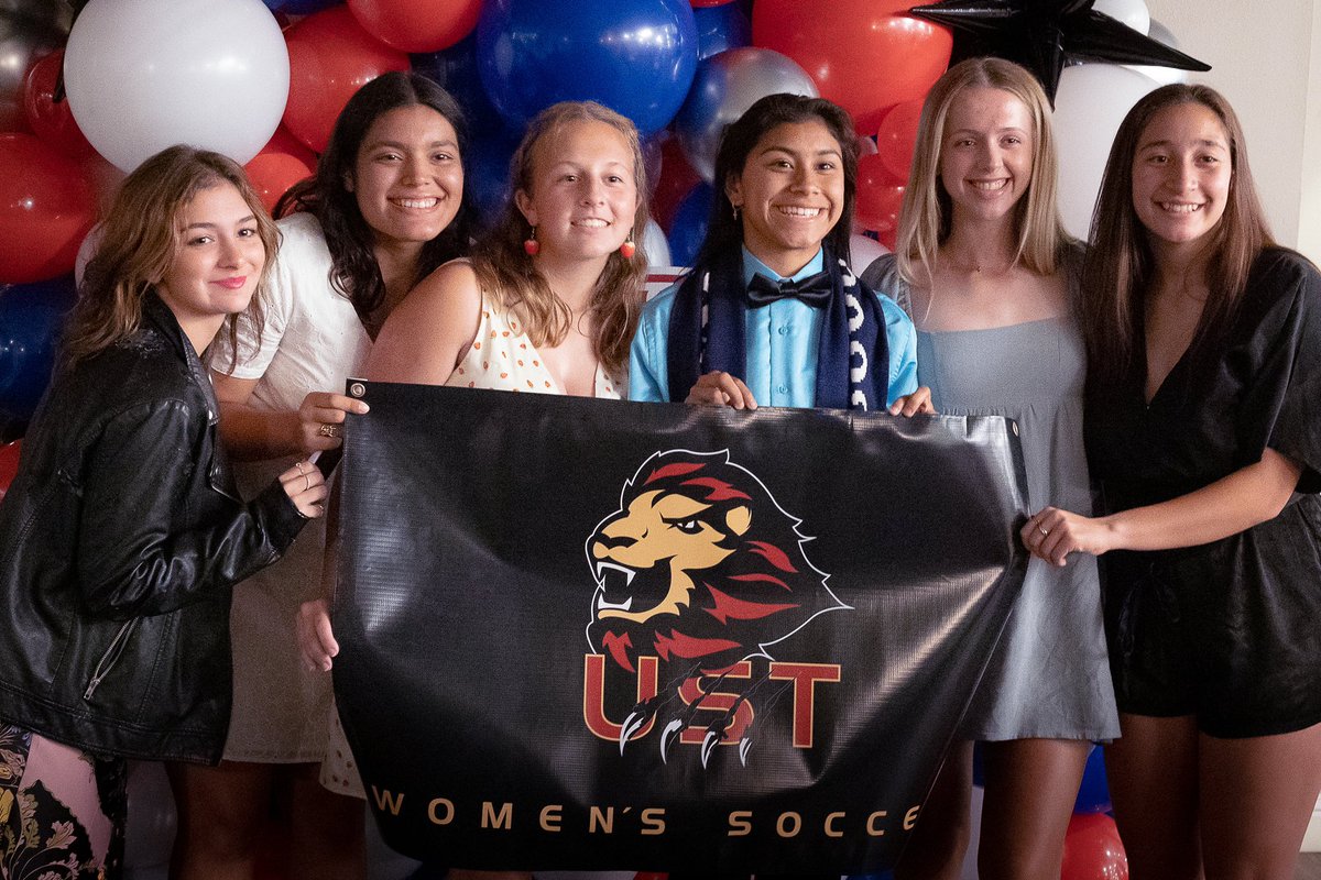 Challenge19ECRL's tweet photo. Congratulations to the @ChallengeSoccer class of 2022. We are incredibly proud of your accomplishments and cannot wait to see where the next chapter takes you! https://t.co/0KW1Z3an8i