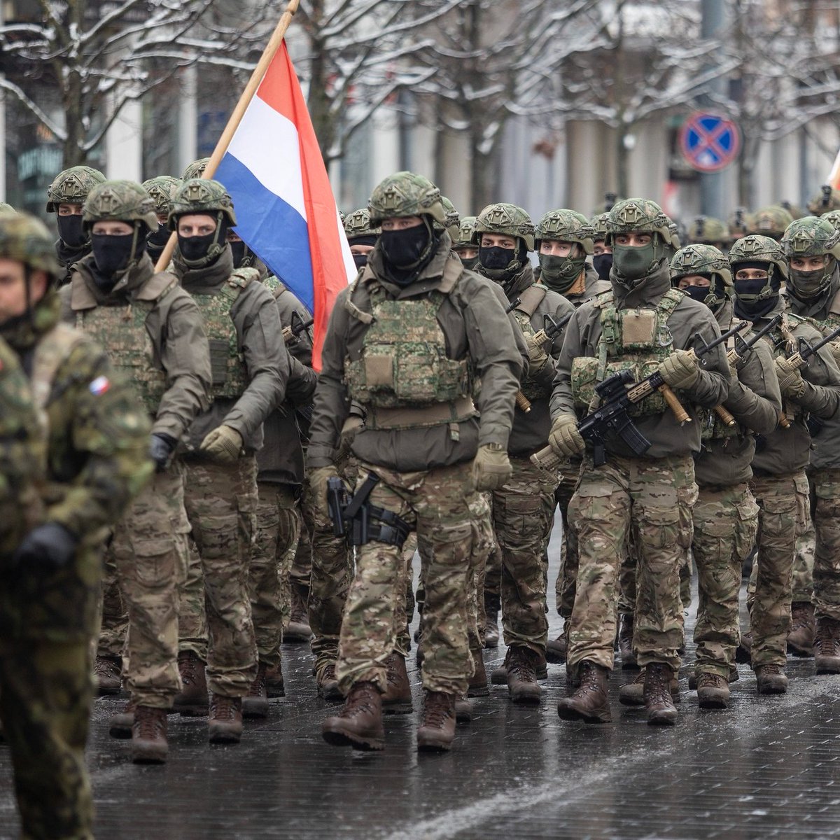 🇱🇹🇳🇱Happy King’ Day, #TheNetherlands! 
Gezellig Koningdag 🇳🇱! 
The Contribution of the #Dutch soldiers to @BG_LTU_eFP  is very significant for the security of #Lithuania and the #EasternFlank of the Alliance. 
#WeAreNATO 
#StrongTogether