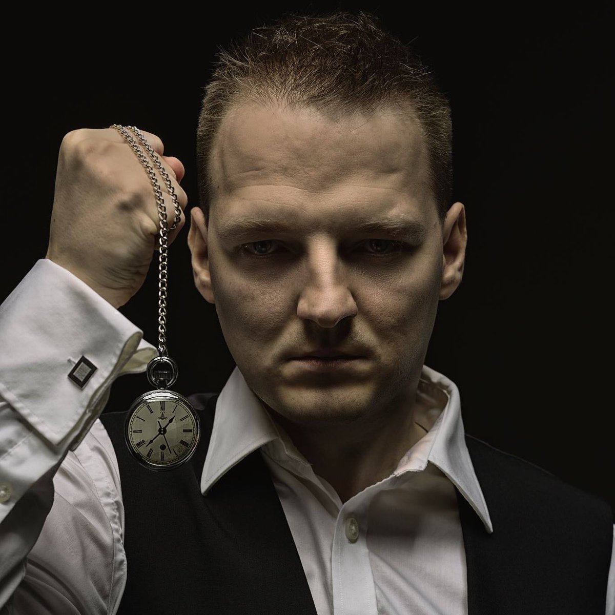 radiospacja's tweet photo. Magda Gacyk: Czy znajomość gier logicznych pomaga w tworzeniu fabuł?
Piotr Borlik: Muszę przyznać, że tak.
ZAPRASZAMY NA PODCAST 👇👇👇
👉 https://t.co/BhgbPSrDEq
Uwaga - trochę spojlerujemy 😉 https://t.co/SaP1BYwZHq