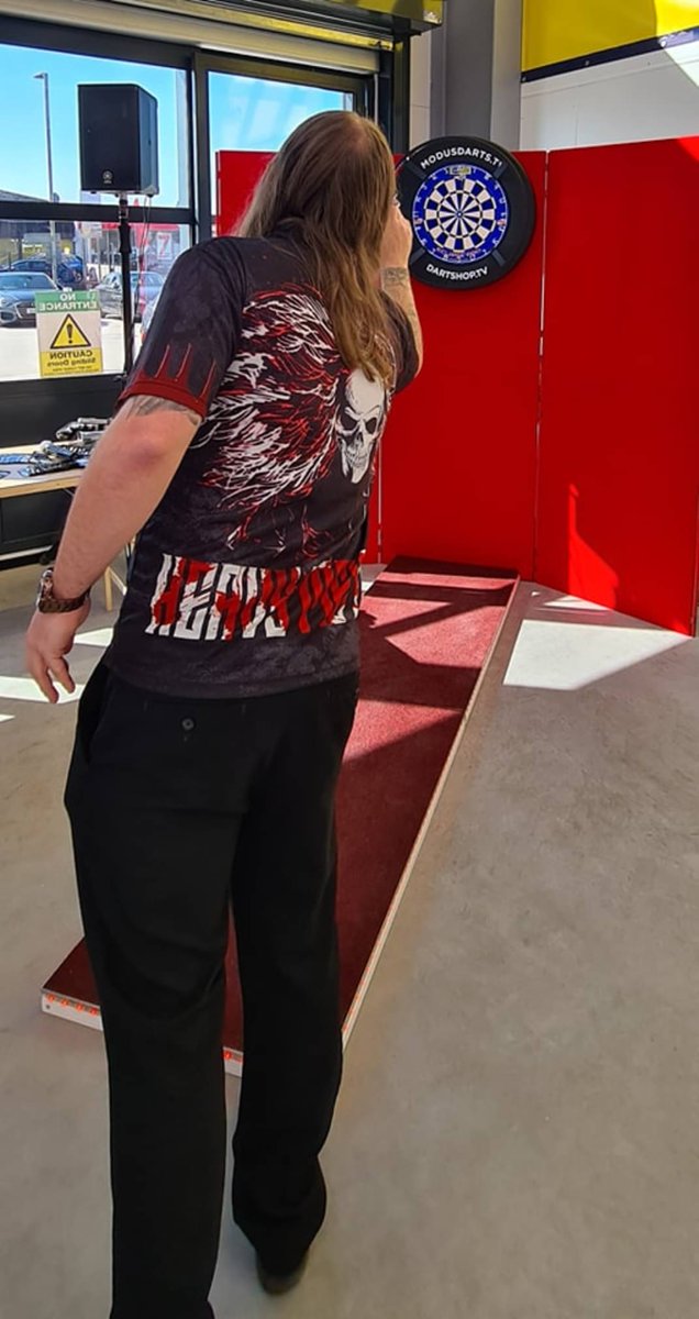 Hit6Management's tweet image. Yesterday #HeavyMetal Ryan Searle and @Webby180 were in action @SelcoBW #Exeter playing challenges with visitors to the store
A good time had by all!