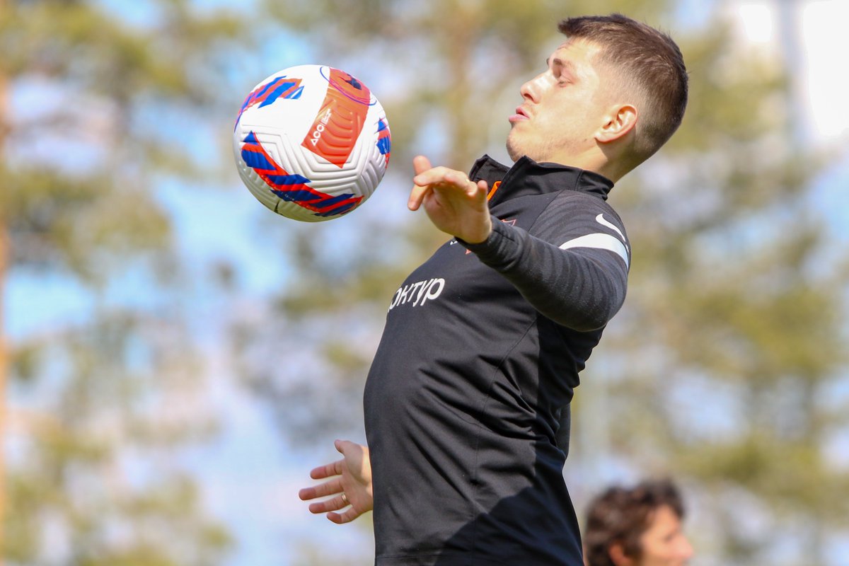 ФК Урал tweet media