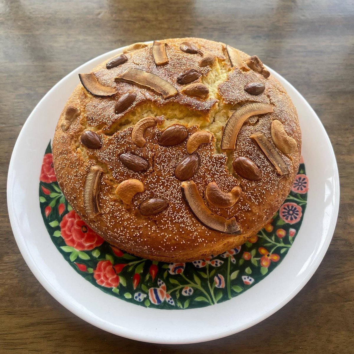 ChaiJaai's tweet photo. The ChaiJaai Roath Cake for Eid.
Call us on 095962 48937 to order yours.
#chaijaai #eidbaking #kashmiritothecore #revivingtraditions #eidbakes #eidbakery #eidtsot #eid #eidcakes #kashmir https://t.co/WA63KBGFl9