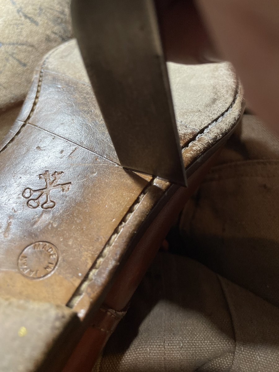 CobblerAsakusa's tweet photo. ハーフレザーソール修理。

#浅草コブラー
#asakusacobbler
#靴修理
#shoerepairs
#アーツアンドサイエンス
#ARTSSCIENCE https://t.co/LUgkd4pmGB