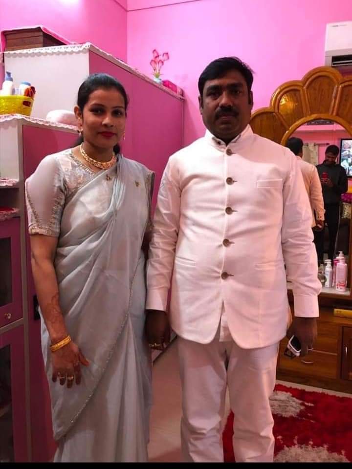 NoorSiddiqui786's tweet photo. शादी की 9वी सालगिरह बहुत_बहुत मुबारक हो...
अल्लाह पाक से दुआ है आप दोनों युंही सदा मुस्कुराते रहिए‌। Happy anniversary💐💐💐 @MTauseefAlam https://t.co/PiNuhUgWcn