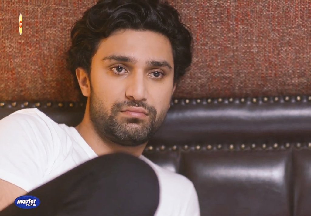bushrafaraz1's tweet photo. Emotions portrayed by Ahad Raza Mir. He deserve the appreciation... Best actor forever..
@ahadrazamir #AhadRazaMir #HumTum https://t.co/84LAw3PzmZ