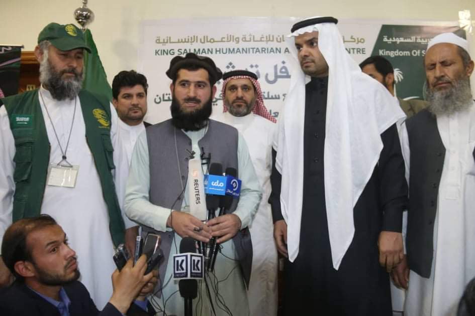 TWOAO1's tweet photo. Tawhid Welfare Organisation For Afghanistan's Orphans has so far 1150 food packages distributed in Kabul. We will distribute 18600 food packages across Afghanistan's 7 districts for the orphans, widows, poor people by KING SALMAN HUMANITARIAN AID &amp; RELIEF CENTER. 
Dated 25/4/22. https://t.co/jvvKA2vnuN