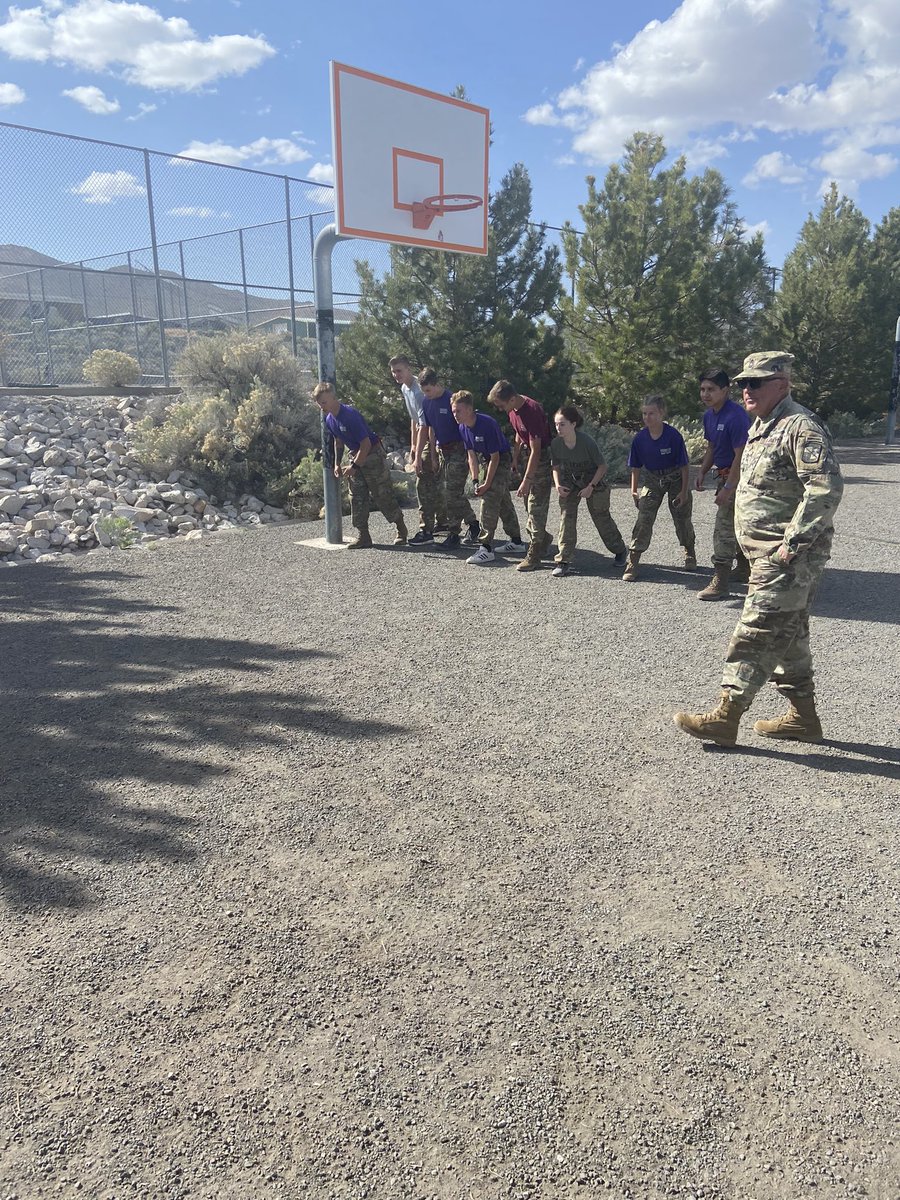 USAREC_DCG_OPS's tweet photo. Incredible opportunity to meet the JROTC Students of the Silver State Brigade (Reno, NV).  Their training today?  Setting up a rope bridge!  WOW!  WINNING MATTERS!#ArmyServiceWeek @usarec @USAREC_CG @PaulFunk2 https://t.co/fbIKWZH6B0