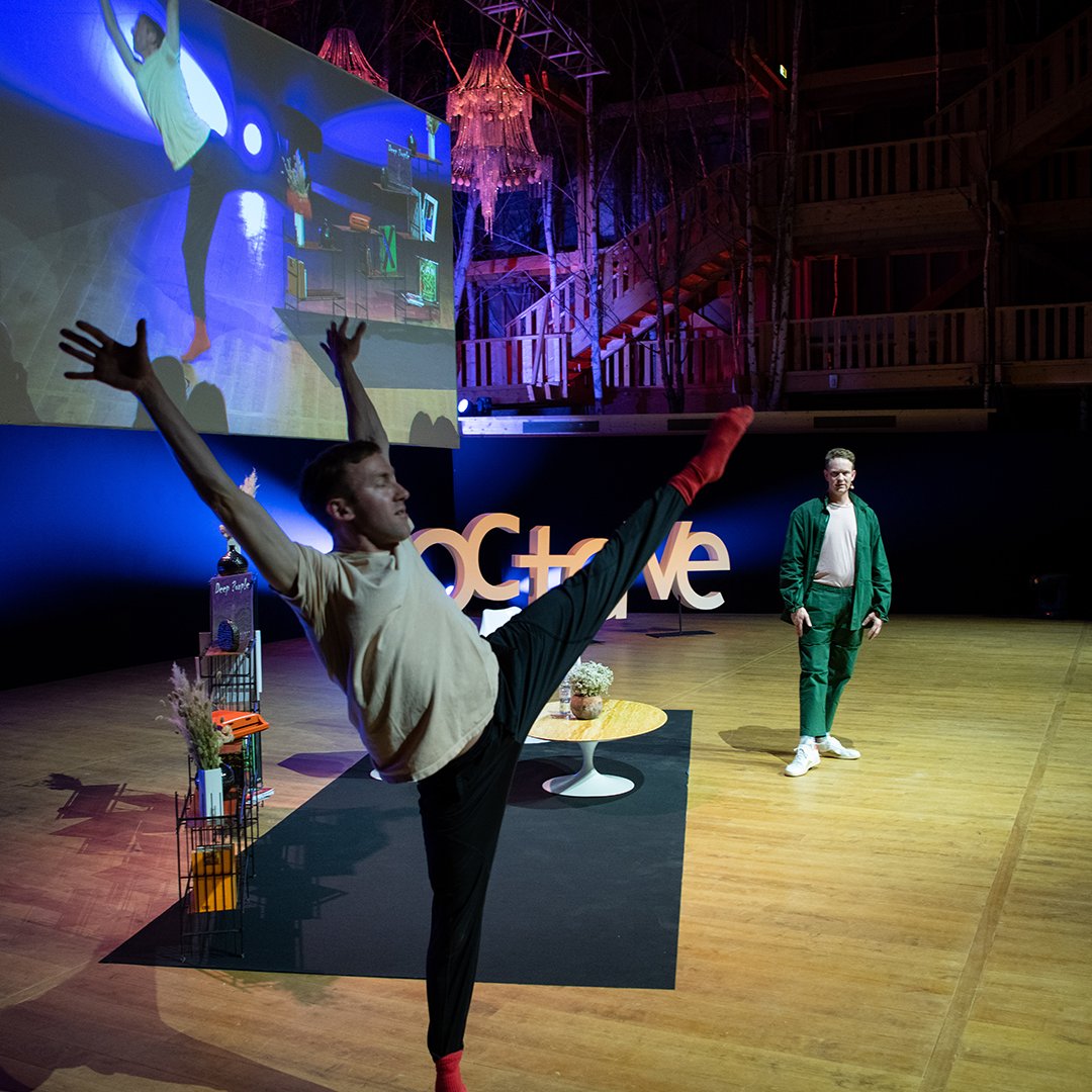 ProgrammeOCTAVE's tweet image. &quot;Move through uncertainty&quot;, an unique session of emotion, elegance and collaboration during the Octave Program 2022. Thanks to Brett Perry (@btperry) &amp;amp; John Michael Schert for this incredible moment.