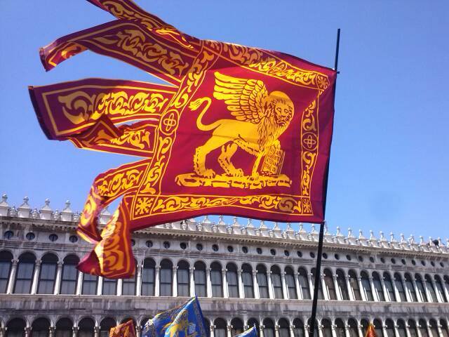 CHRISTIANPAGNOS's tweet photo. #wsm #popoloveneto #terevenete #gonfaloneveneto #bandieraveneta #unleonalvento #storiaveneta #venetolibaro https://t.co/F5jIGyzdCi