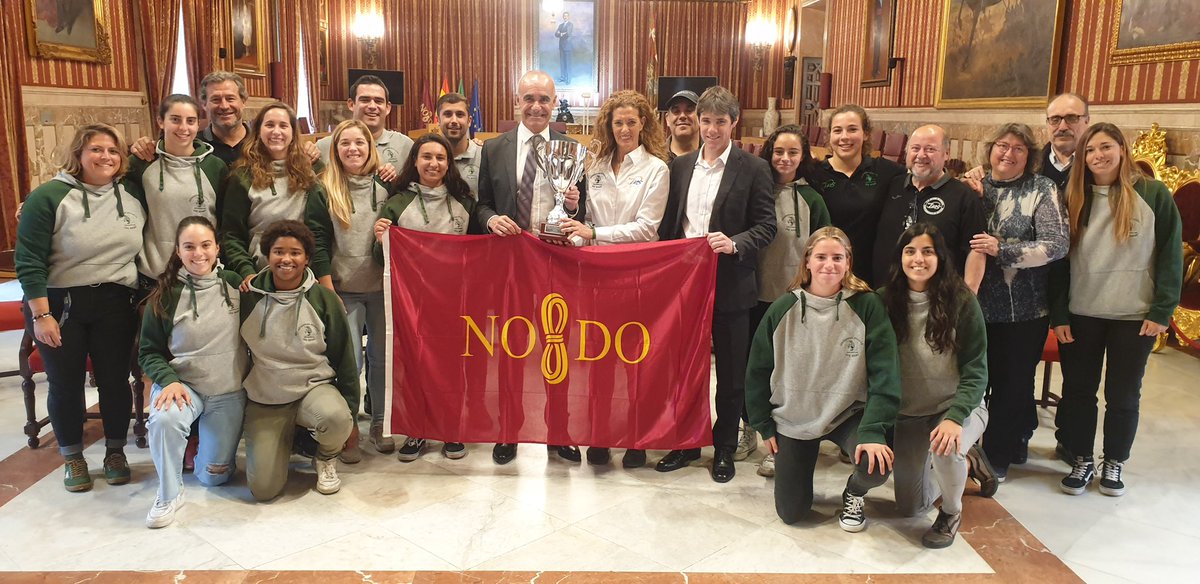 Orgullo de talento deportivo en Sevilla. Las @RugbyfemSevilla son Campeonas de la Liga Iberdrola una vez más. ¡Enhorabuena! #AllezCocos #AhoraEsCuando #SevillaesDeporte