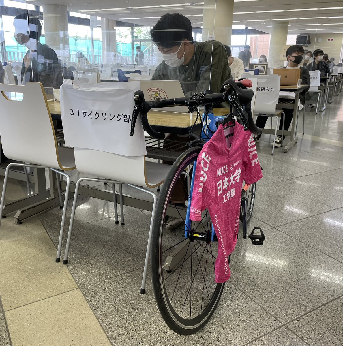 本日も37番席で日本大学工学部サイクリング部勧誘行っております！🌸🚲