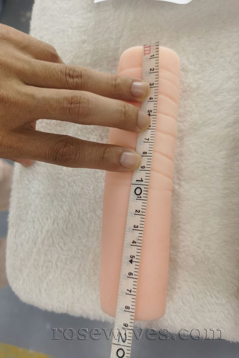 WivesRose's tweet photo. Here shows the length of normal removable vagina and H²O cyberskin removable vagina.
#Rosewives #RWDoll #RemovableVagina #SexDoll #TPEDoll #AddOns #UpgradedVagina https://t.co/3HiAw9Uao5