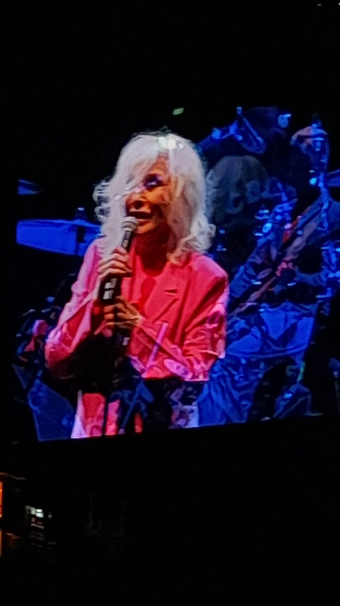 teejay_68's tweet photo. @BlondieOfficial 
Brill show at the 02 lastnite
#Blondie https://t.co/UKOShceHc3