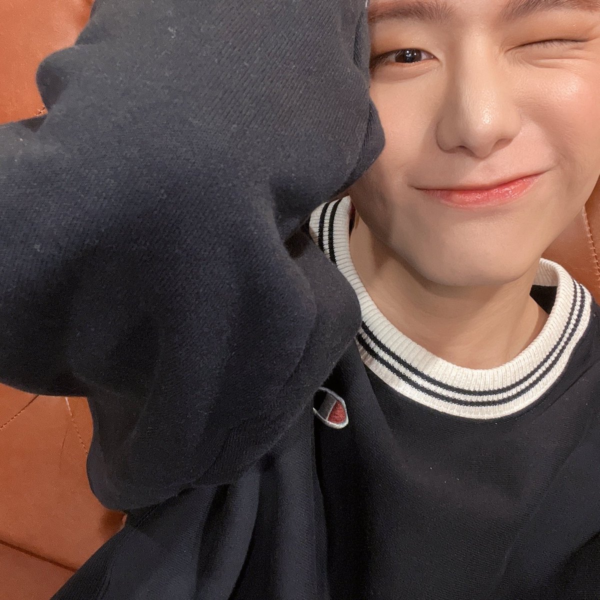 swoo_berry's tweet photo. 사랑이란 뭘까 라고 생각했을 때
바로 승식이가 떠오른다면❤️ https://t.co/Pn2KbjUQ5H