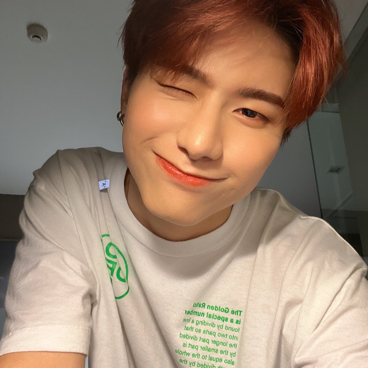 swoo_berry's tweet photo. 사랑이란 뭘까 라고 생각했을 때
바로 승식이가 떠오른다면❤️ https://t.co/Pn2KbjUQ5H