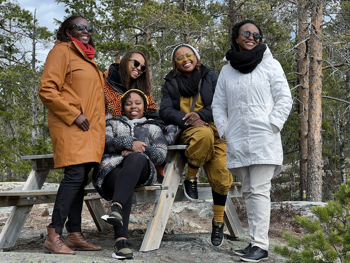 wixx_mangutha's tweet image. "Back straight girls, heads up and smile" , was always what mama used to say during photo sessioms. 😅🤗♥️ Grateful for the sisterhood I have with my siblings. ♥️ Good bye Sweden 🇸🇪...onto the next country. ♥️🥳 #sisterhood #EuroTour #wekeepitmoving