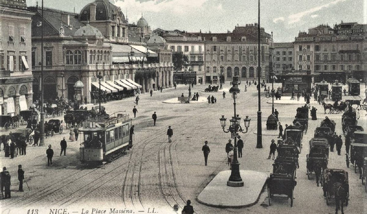 nicerendezvous's tweet photo. 🔴⚫️ "Il faut attendre le 23 avril 1854 pour que les Niçois voient, pour la première fois, s’allumer les rues grâce à des becs de gaz" via @Nice_Matin 

↪️ https://t.co/xyq2h45PFV

#HistoireDeNice #Histoire06 #NRDV #NiceRDV #Nicerendezvous #Nice06 https://t.co/lSm7NrYdug