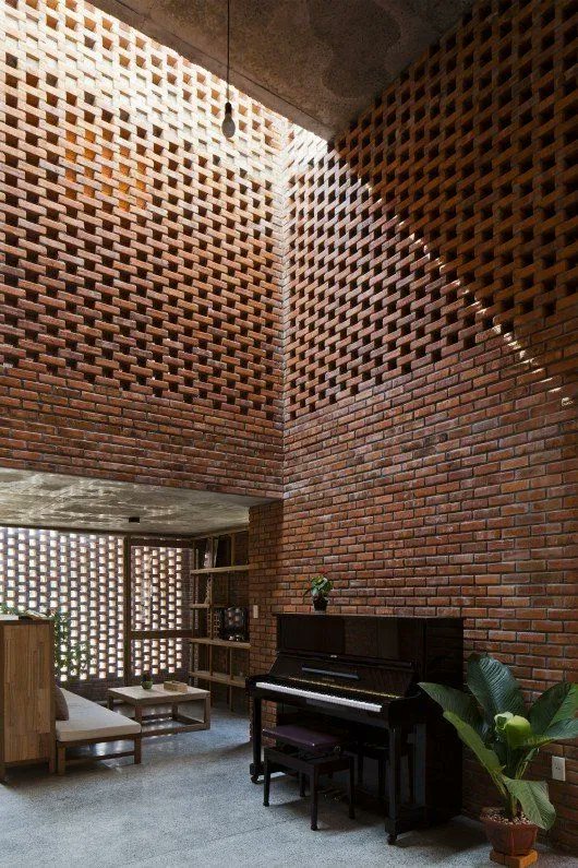 retokommerling's tweet photo. #MiercolesEnLadrillado _
Casa Termitero diseñada por Tropical Space.
Fotografía: Oki Hiroyuki a  través de @arqa_com 
#Arquitectura #Architecture https://t.co/jU6d6aSoh2
