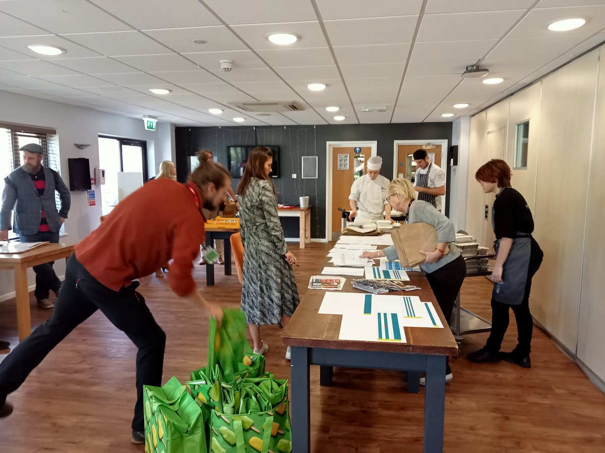 Tom Murray (@clickboss1943) on Twitter photo I'm gratefull for the great work done yesterday by the students in the catering division of <a href="/WestSuffolk/">West Suffolk College 🏳️🌈</a> the volunteer drivers, all those who organised the whole days work. <a href="/Tesco/">Tesco</a> delivered a cheque, proud <a href="/bstetc/">Bury St Edmunds Town Council</a> supported this event, the smiles of the recipients I'm gratefull for the great work done yesterday by the students in the catering division of <a href="/WestSuffolk/">West Suffolk College 🏳️🌈</a> the volunteer drivers, all those who organised the whole days work. <a href="/Tesco/">Tesco</a> delivered a cheque, proud <a href="/bstetc/">Bury St Edmunds Town Council</a> supported this event, the smiles of the recipients