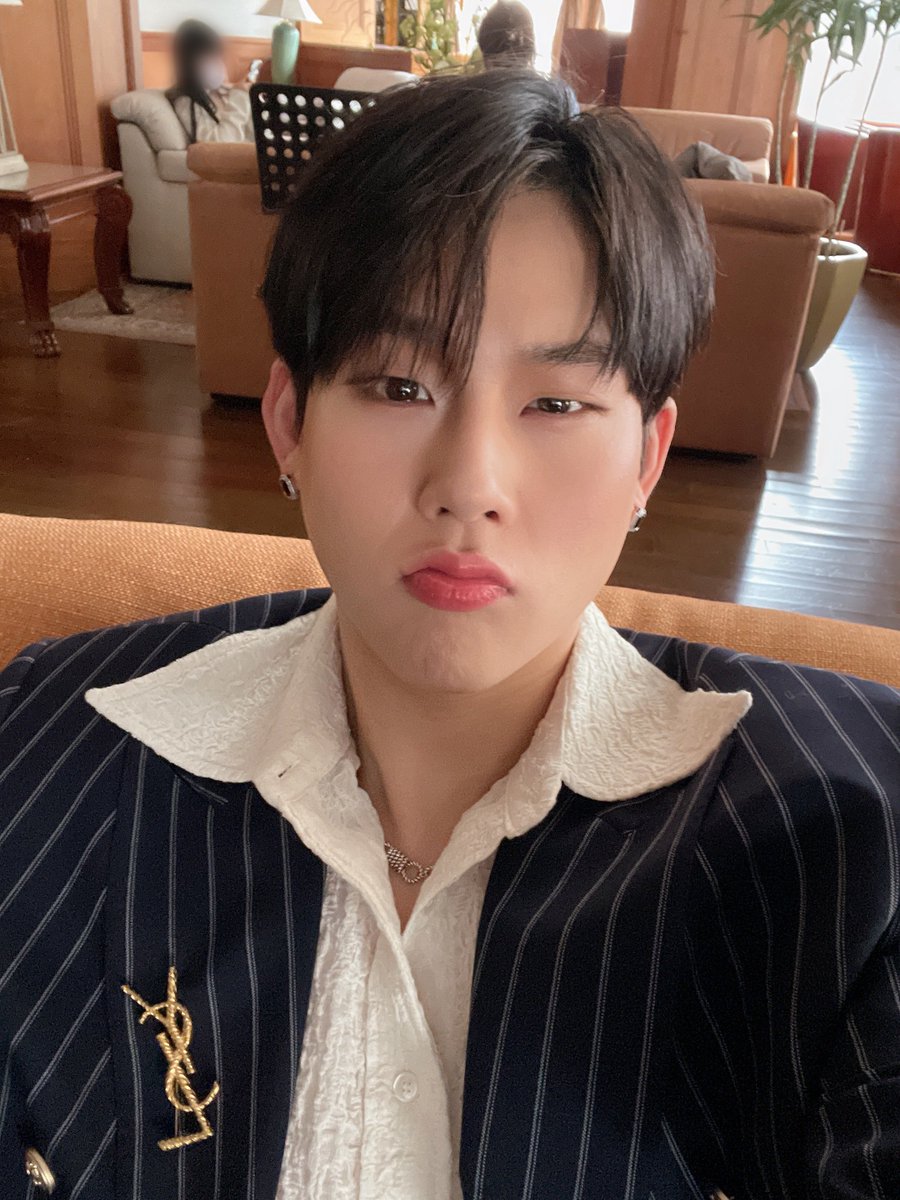 OfficialMonstaX tweet picture