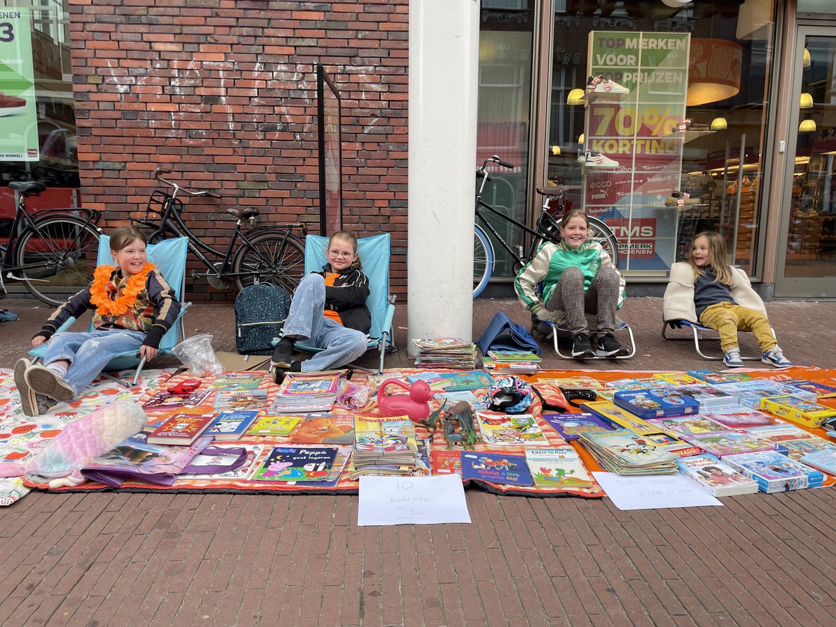 Wie maakt ons los? #koningsdag #vrijmarkt  #groningen #westerhaven