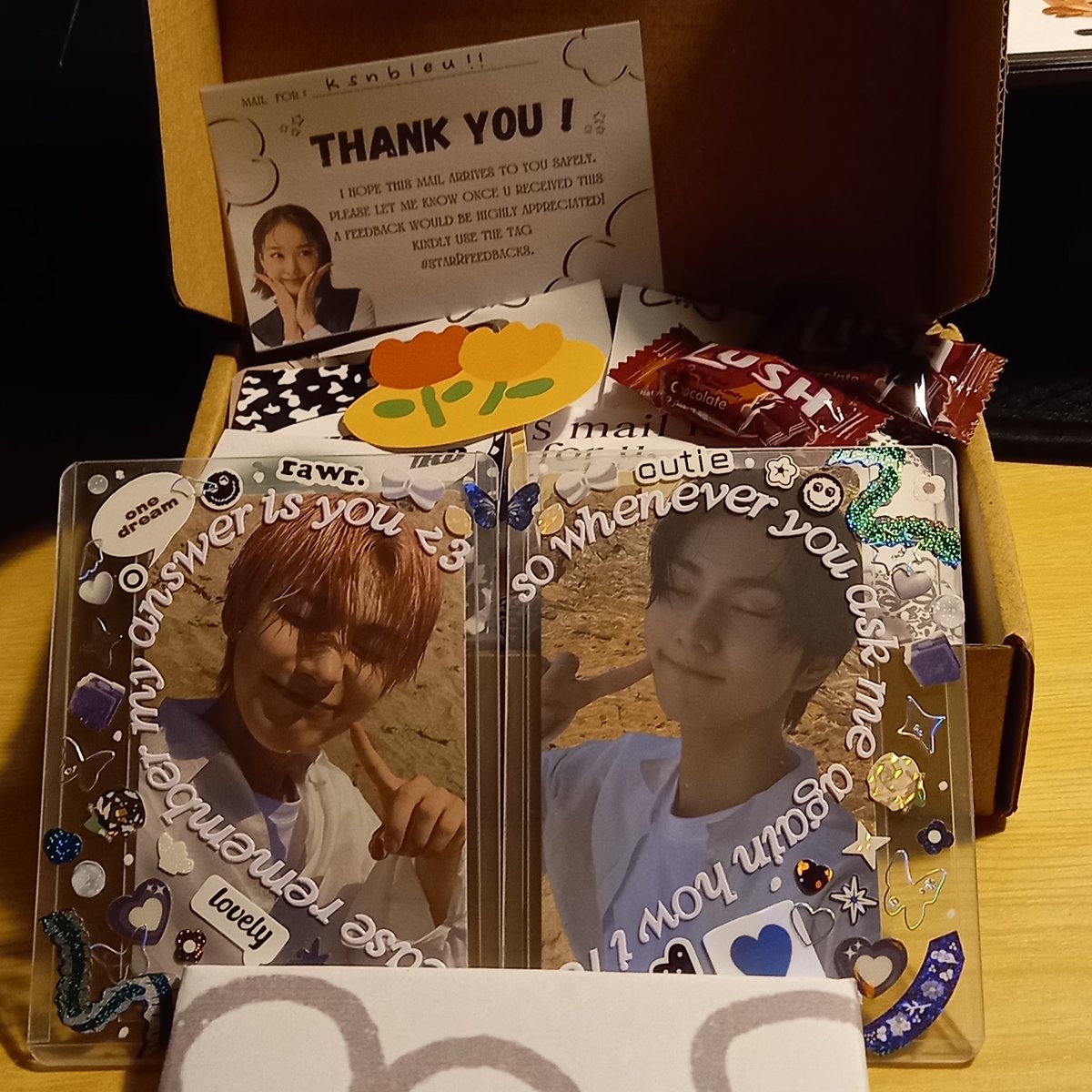 oshionbleu's tweet photo. — 💌 #kiemail . .

[ @jjangpoca #starrfeedbacks ]

my vv pretty deco toploaders are here !! it looks prettier in person T^T ++ ur packaging is so cute nd very secure!! looking forward to buying more deco tls from u >< tysm 🫶🏻🥹 https://t.co/Ie0YrpeF6f