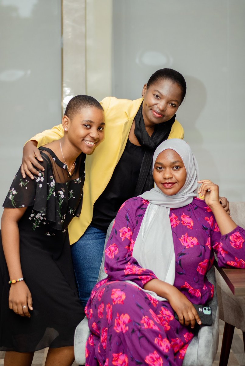 SKikudo's tweet photo. Make a difference to girls who may need you #gobackgiveback #bearealrolemodel https://t.co/t2b92lDLeZ