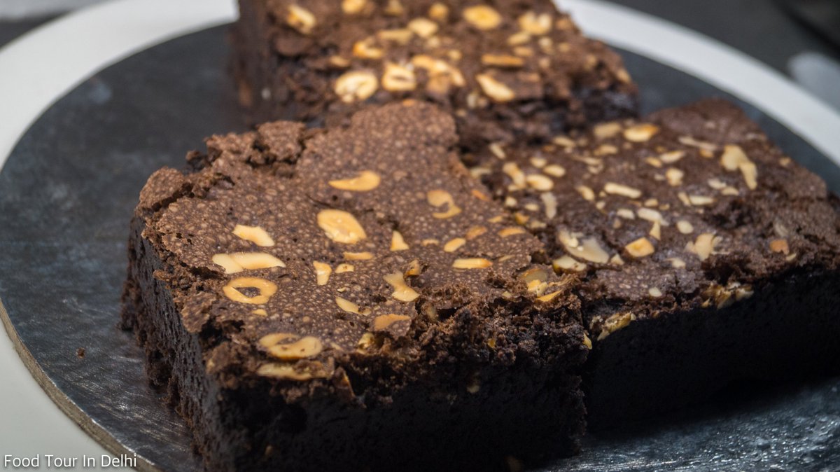 culinary_tour's tweet photo. A food walk covering some of the best bakeries.

#foodtour #baking #culinary https://t.co/ryNuPJxN7m
