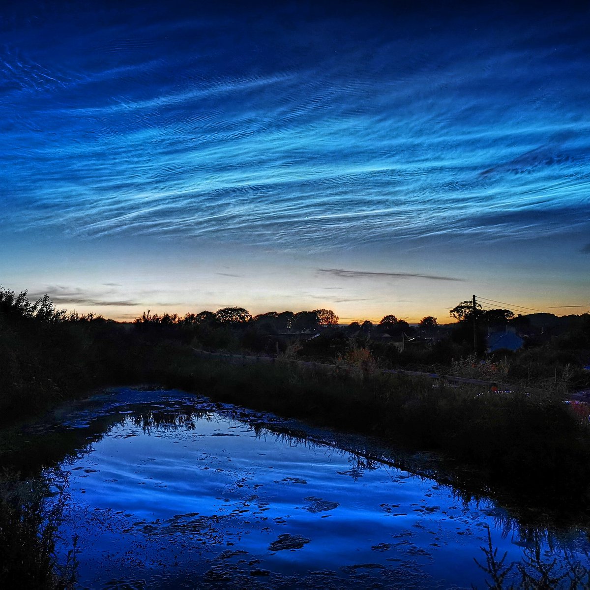 As summer draws near and the nights become shorter, it's good to know that Noctilucent Cloud season starts next month. #NLC #NoctilucentCloud