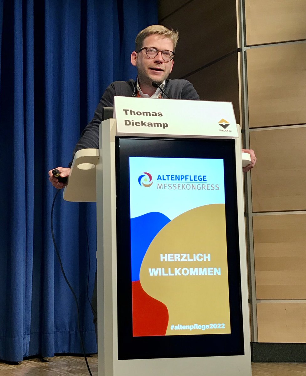 „Die Klimakrise ist vor allem eine soziale Krise“, sagt Thomas Diekamp ⁦<a href="/AWOBund/">AWO Bundesverband</a>⁩ im Messekongress auf der ALTENPFLEGE ⁦@AltenpflegeFair⁩ #altenpflege 2022.