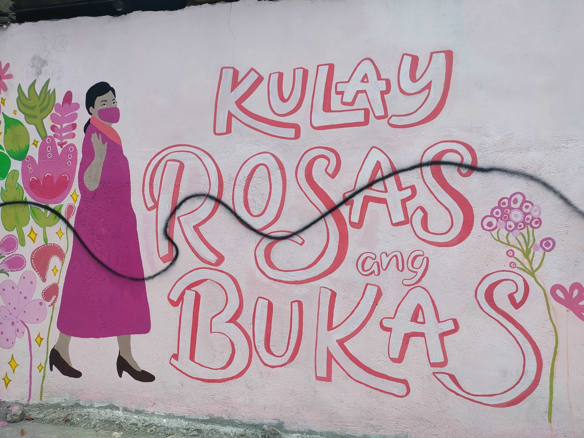 'HINDI KAMI NPA. VOLUNTEERS LANG KAMI NA NANINIWALA SA KAKAHAYAN NILA PARA SA PILIPINAS'

Wall murals of Leni Robredo-Kiko Pangilinan tandem have been vandalized in Navotas City. | via <a href="/JMilSev/">Jan Milo Severo</a>