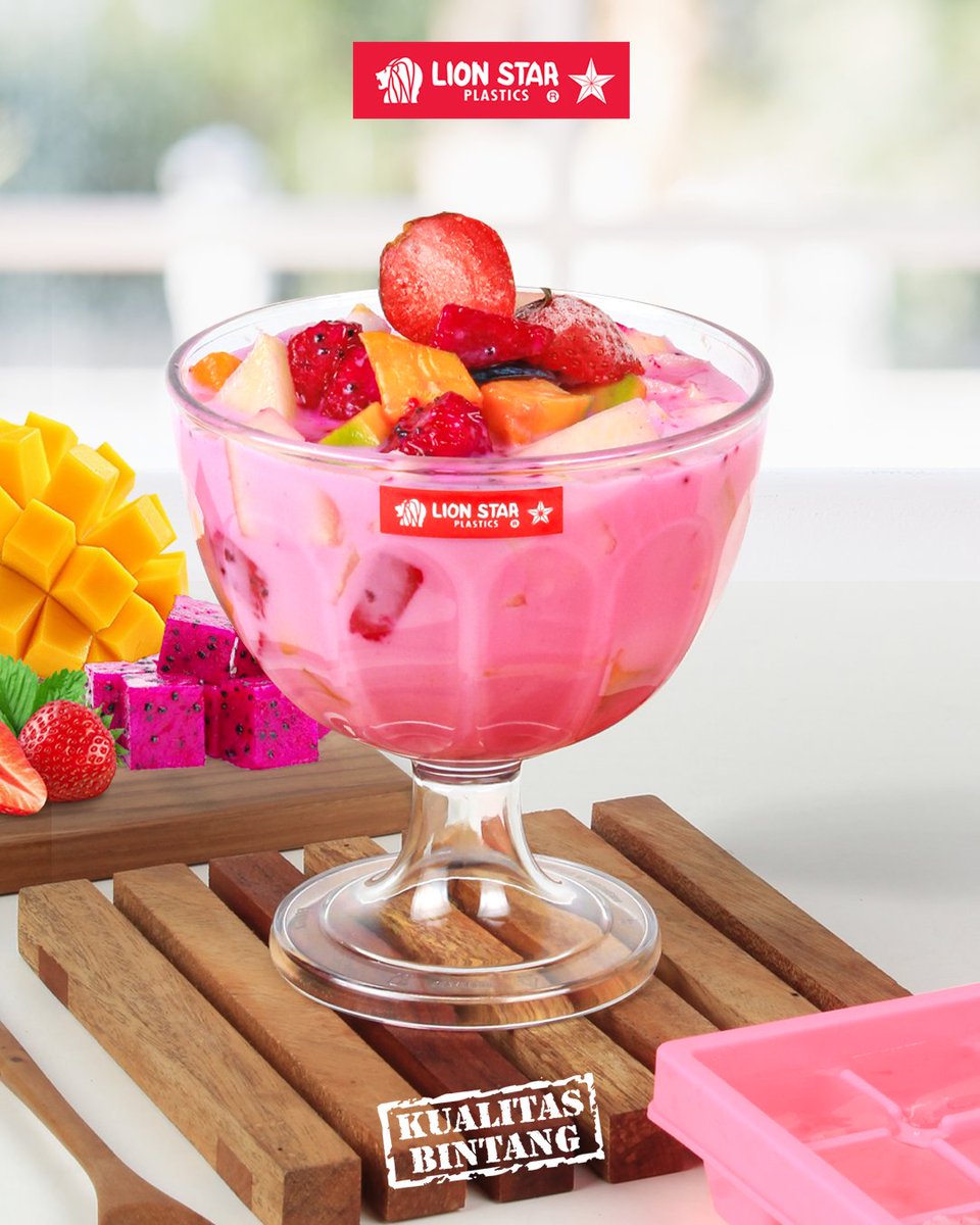 LionStarPlastic's tweet photo. Cuaca panas enaknya berbuka dengan yang seger-seger. Berbuka dengan kolak dingin atupun es buah enak juga nih! Pakai gelas #lionstar GL-59 Velina Cup 500ml (121x125mm) untuk menikmatinya. Gelasnya ringan dan juga anti pecah. Selamat berbuka! https://t.co/fy05cDGniV
