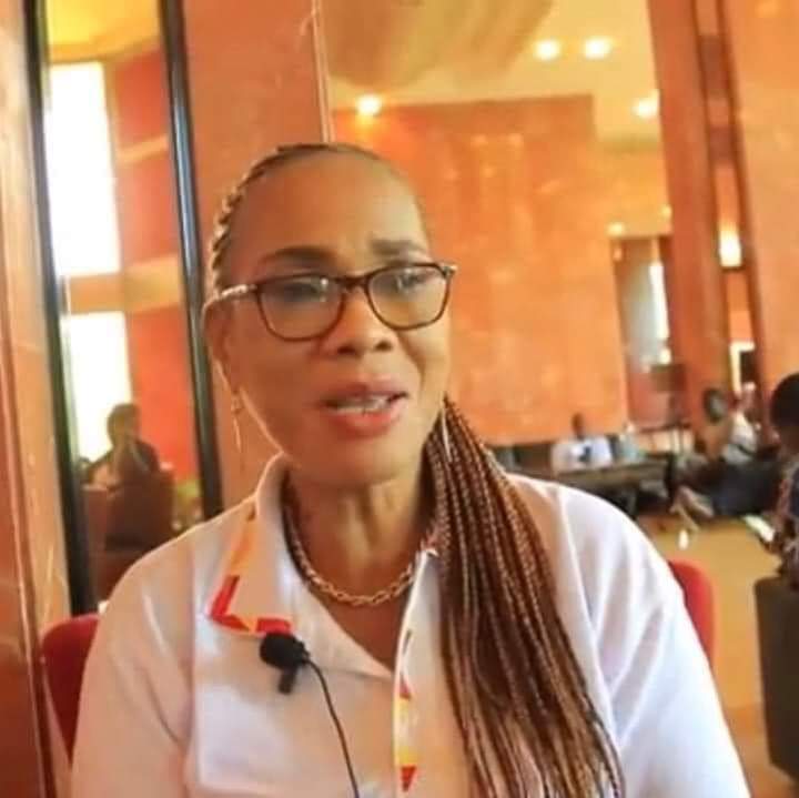 ZonePresse_'s tweet photo. 💥La mère de Didier Drogba répond au président de Club qui l’a insultée:

« C’est pas la première fois qu’on m’insulte. Depuis que mon fils est venu en équipe nationale j’ai toujours fait l’objet d’injures. C’est pas grave...» https://t.co/Yetu8XF8JM