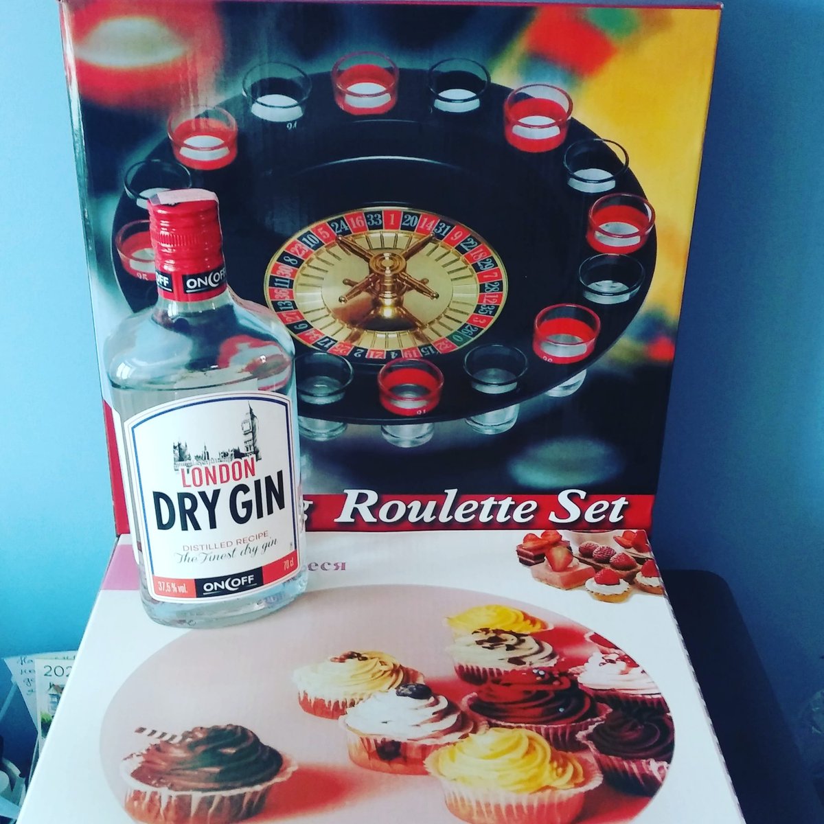 Мои любимые коллеги знают что дарить🤣🤣🤣🤣 я люблю свою работу, а она отвечает взаимностью💕💞💗💝❤️