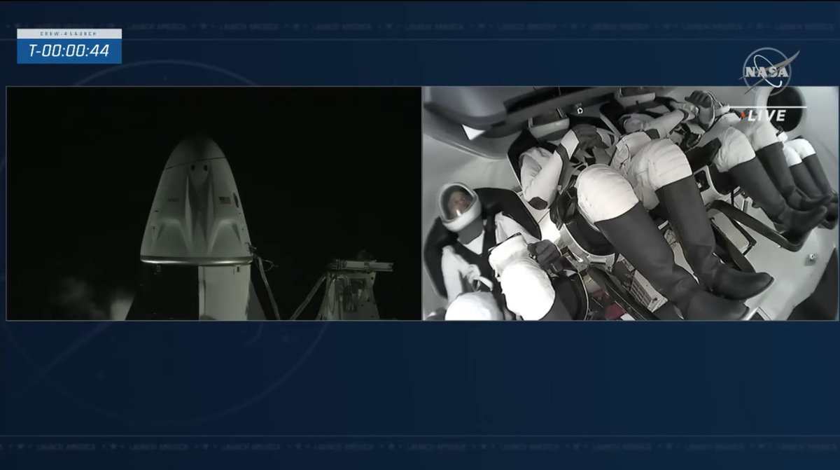 ASI_spazio's tweet photo. Liftoff!!! 🚀🚀🚀 Go @AstroSamantha go! 🚀🚀🚀

@NASA @esa @ESA_Italia 

https://t.co/1HKbgJlNa1 https://t.co/V2KanUbvNo
