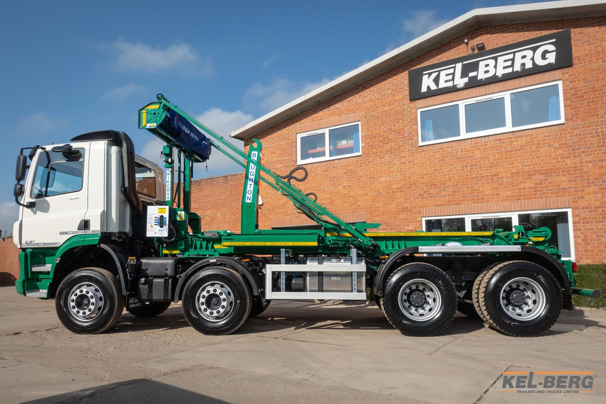 McCarthy Marland took delivery of their latest piece of #equipment, a #DAF CF450 8x4 chassis c/w #Boughton Hook Loader equipment finished in their corporate colours. Thanks to Alex and McCarthy team for continually working with #kelberg.

#waste #wastemanagement #environment