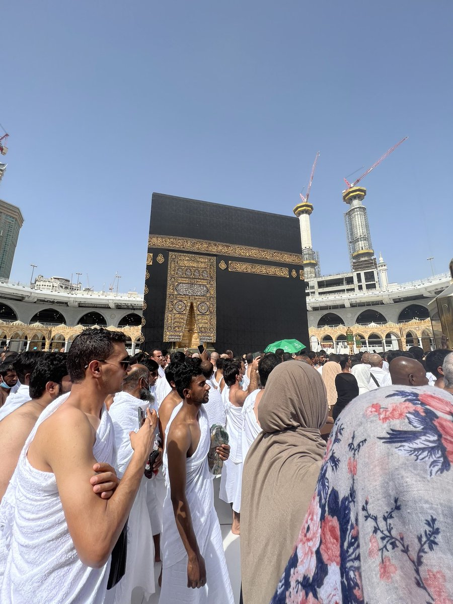 اللَّهُمَّ إِنَّكَ عُفُوٌّ كَرِيْمٌ تُحِبُّ الْعَفْوَ فَاعْفُ عَنِّا