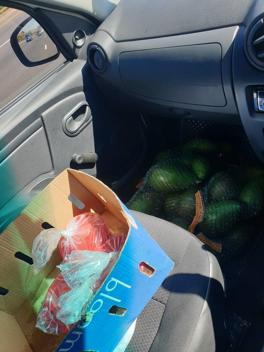 SparksSA81's tweet photo. Ndi tshi delivere to my clients goloini hu dzula huna avocados,Archar, Thebvu na Mashonzha. https://t.co/Lc8BLhyHtO