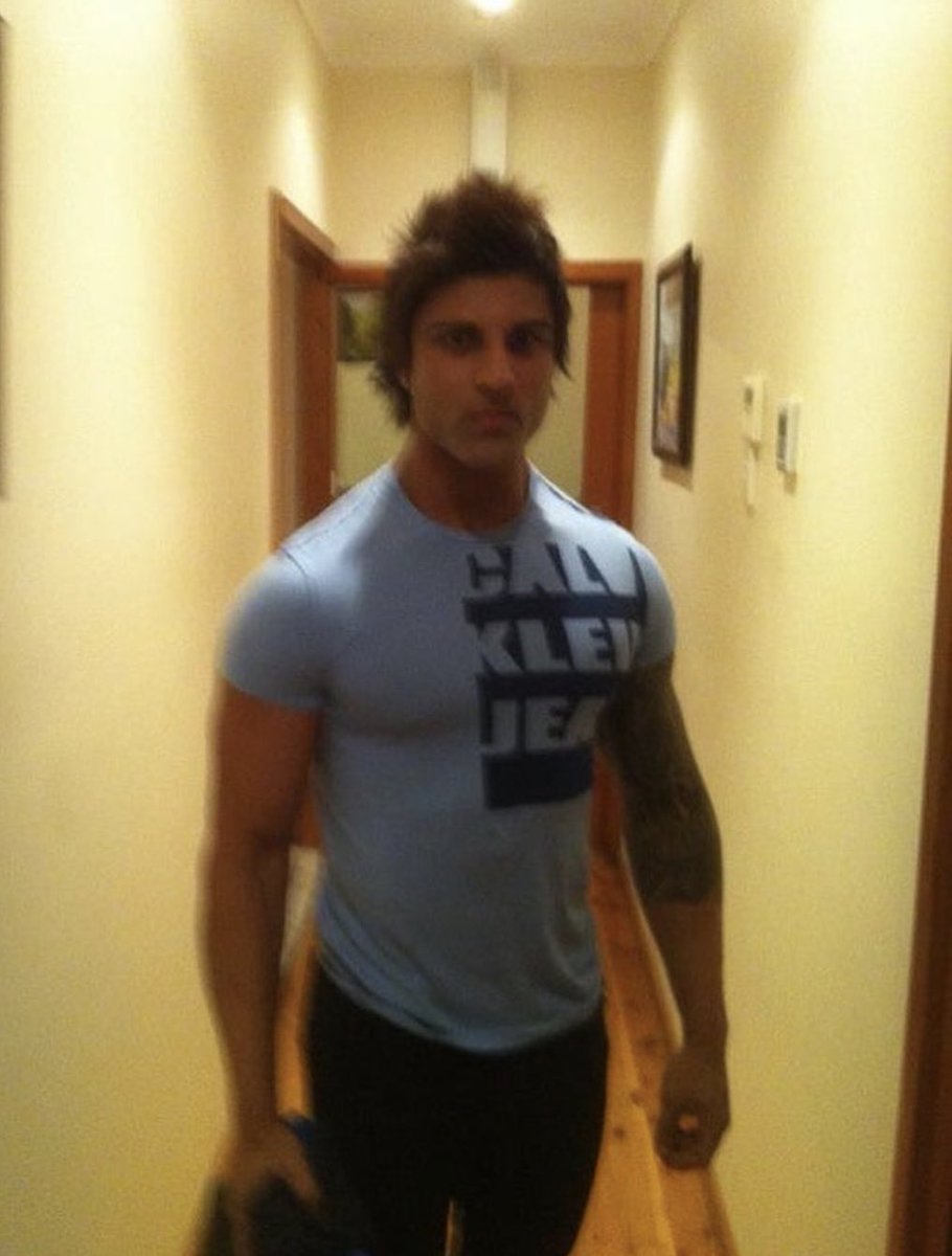 -En serio vas a ir así a la comunión de tu primo?

-Así cómo?