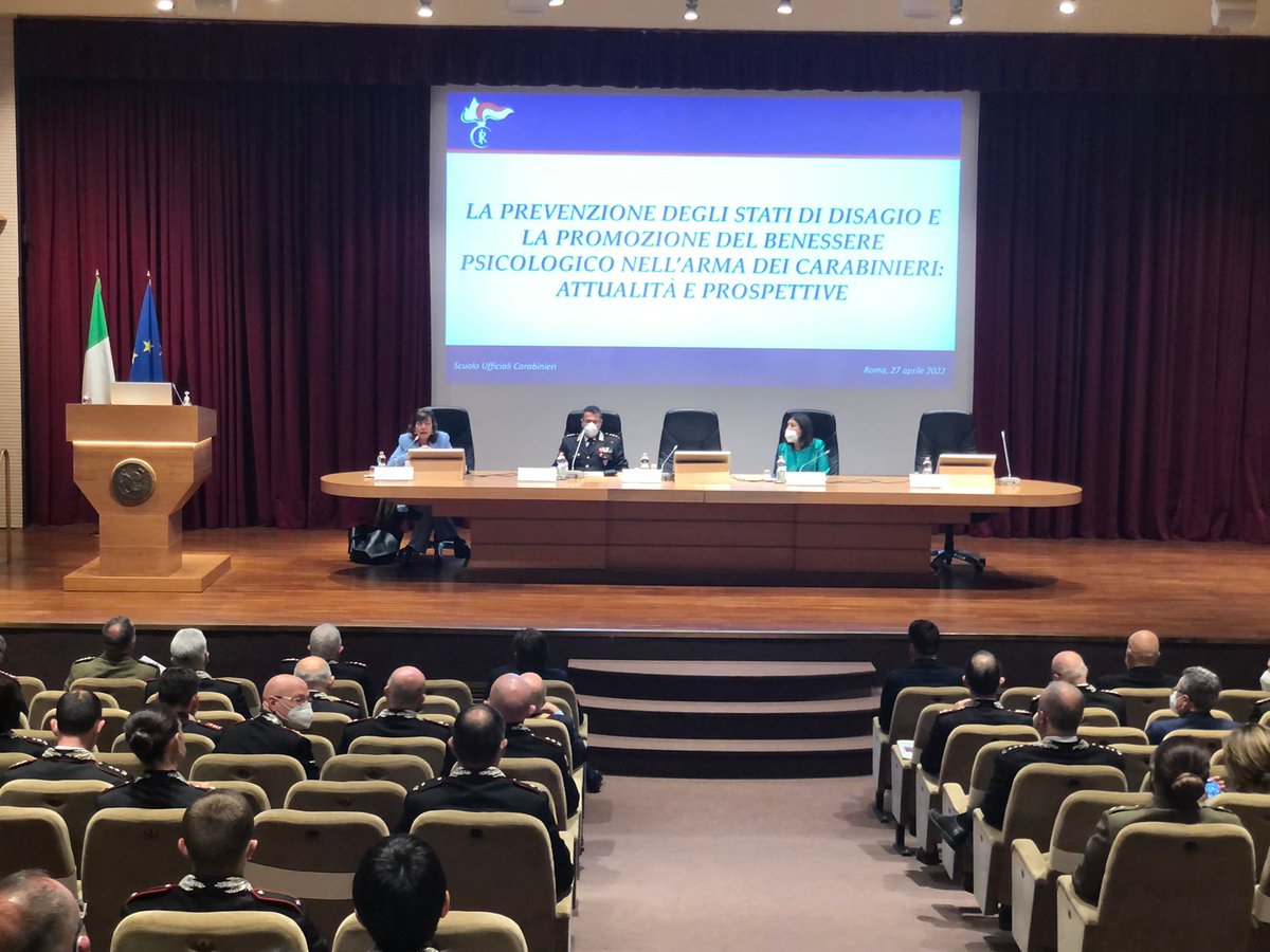 _Carabinieri_'s tweet photo. Si è aperto, alla Scuola Ufficiali, il convegno “La prevenzione degli stati di disagio e la promozione del benessere psicologico nell’Arma dei #Carabinieri: attualità e prospettive”. Un confronto sul tema con autorevoli esperti del mondo sanitario e accademico https://t.co/blACEB1pqd